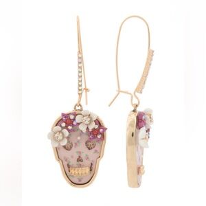 NIP Betsey Johnson pink skull earrings
